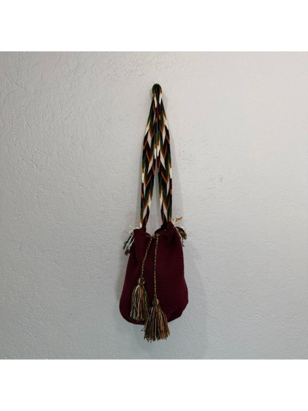Handmade Colombian wayuu mochilla bag Burgundy crochet bucket bag